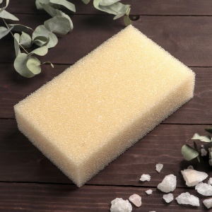 Губка банная Антицеллюлитная Секрет Красоты 20см жесткая бежевого цвета 1/50