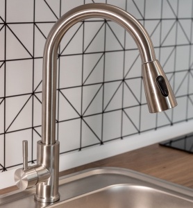 Смеситель д/кухни GOTA ROCIO рыч, с высоким изливом,2-х реж.аэратор,Сатин