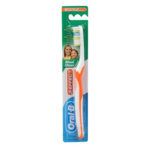 Зубная щетка ORAL-B Effect Maxi Clean 40 средняя 