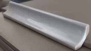 Уголок бордюр дляванны керамический Белый 20смх3,5