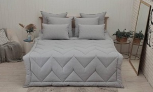 Подушка Софт Страйп 50х70см (SOFT STRIP) Стег. леб.пух на молнии Серый