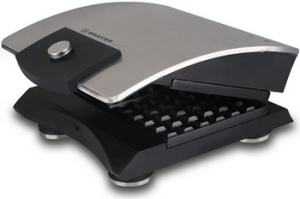 Вафельница BRAYER 2300BR.